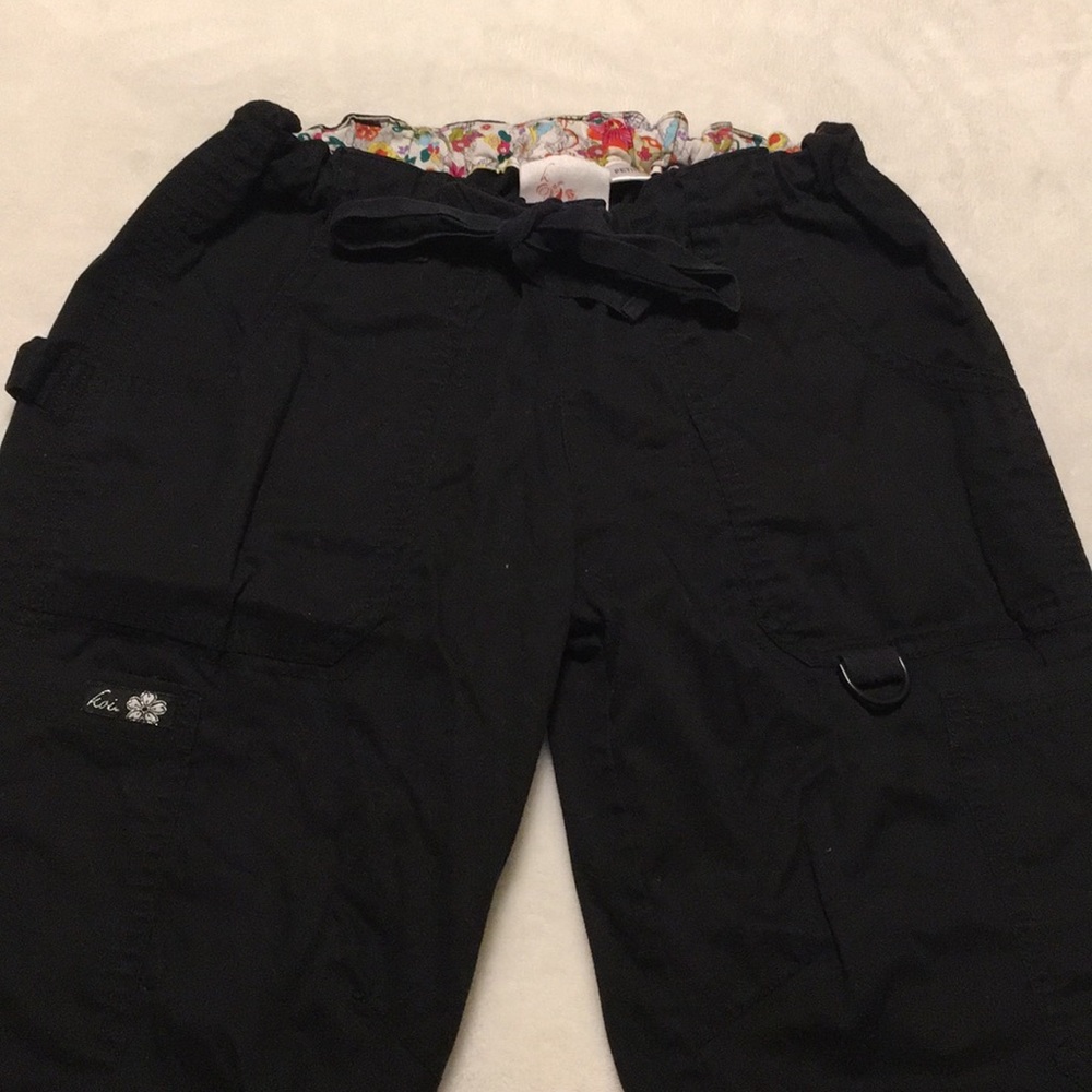 Koi scrubs